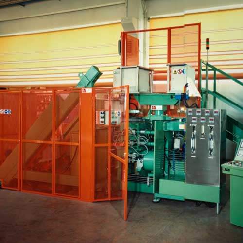 Continuous casting system of silver flats and rounds